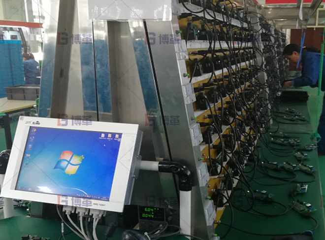 大量使用工裝和治具，提高品質(zhì)和提升生產(chǎn)效率。